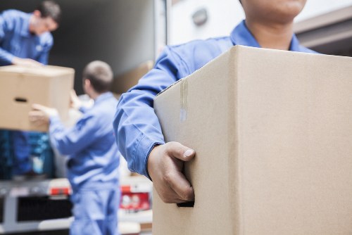 Complaint form and service records for a moving service