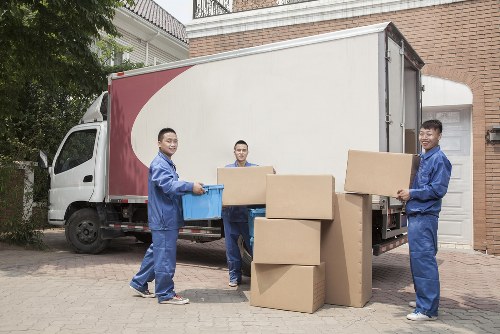 Urgent moving van for same day removals in Islington