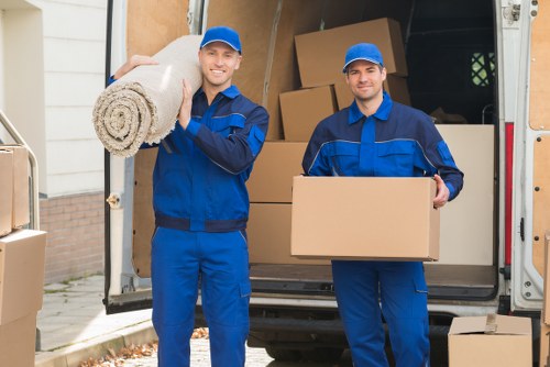 Local movers handling loading and unloading in Islington