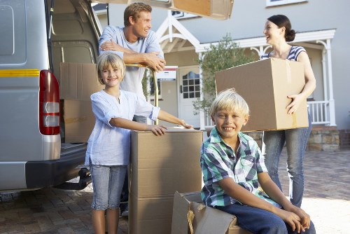 Packing and loading support for removal services in Islington